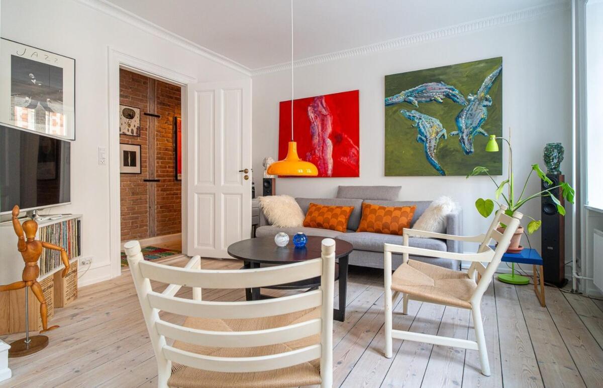 Stylish & Spacious In Trendy Norrebro Lejlighed København