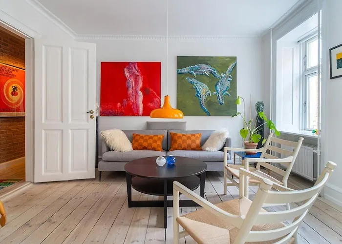 Stylish & Spacious Apartment In Trendy Norrebro